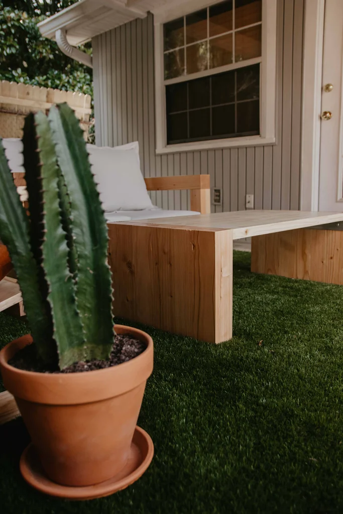DIY Outdoor Coffee Table