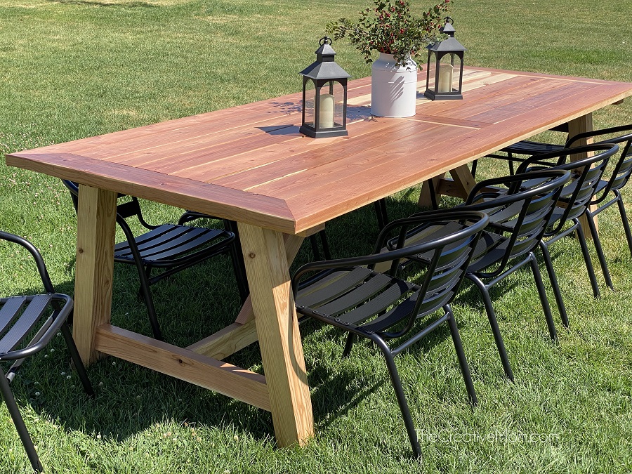outdoor dining table