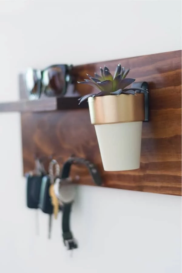 Make A Hanging Wooden Key Holder 