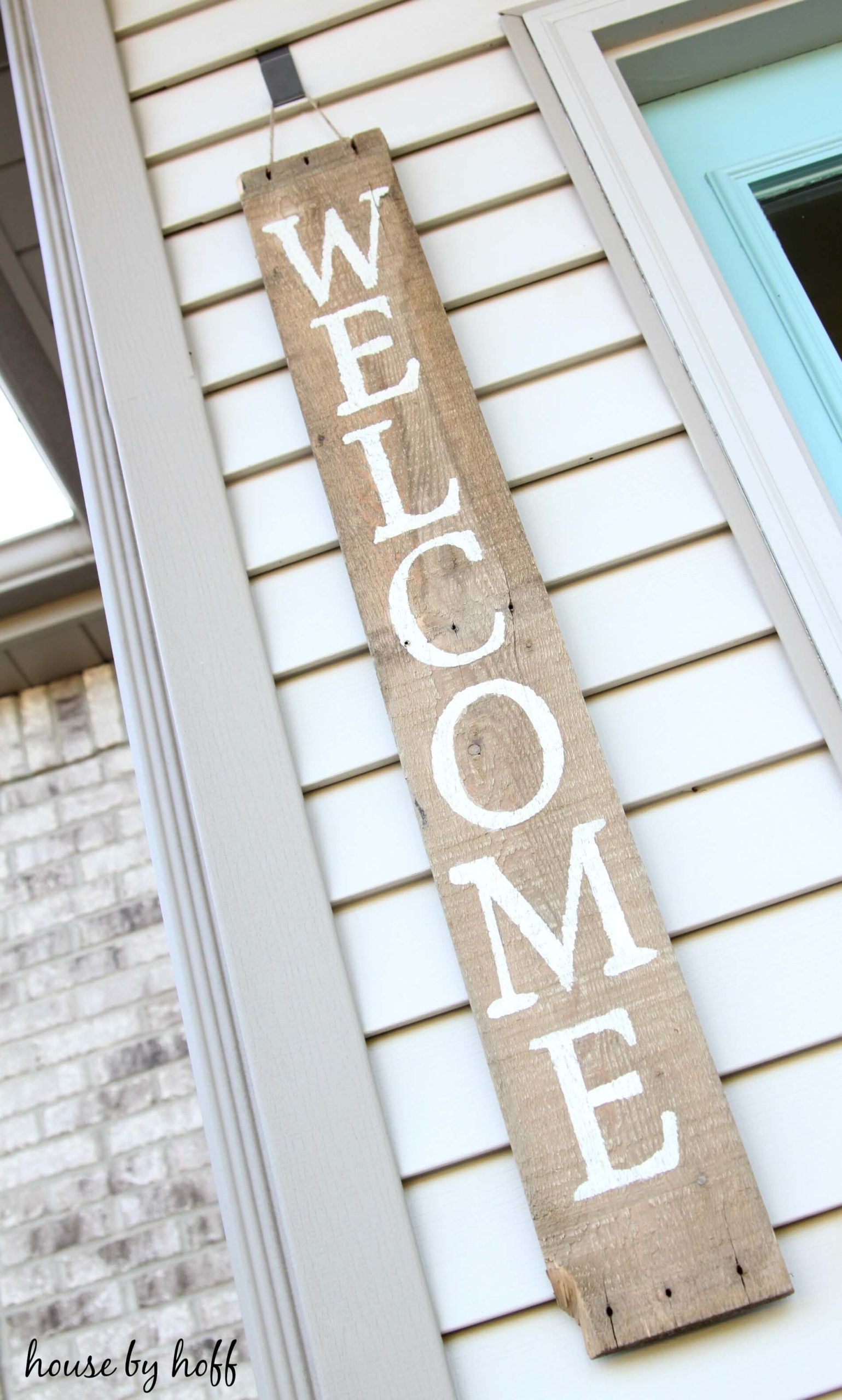 Pallet Wood Welcome Sign