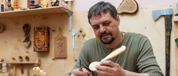 best wood beginner to carve