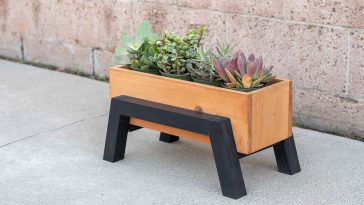 Tiny Wooden Planter Box - little wood projects