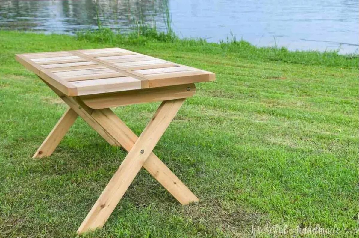 The Folding Picnic Table