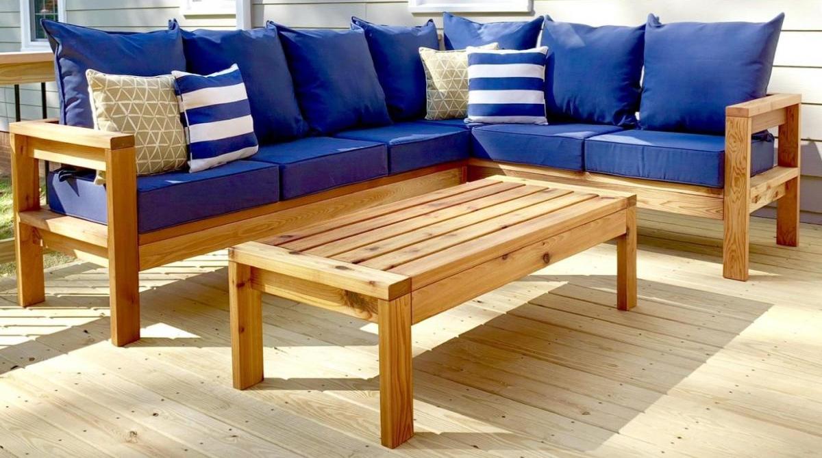2x4 Outdoor Coffee Table