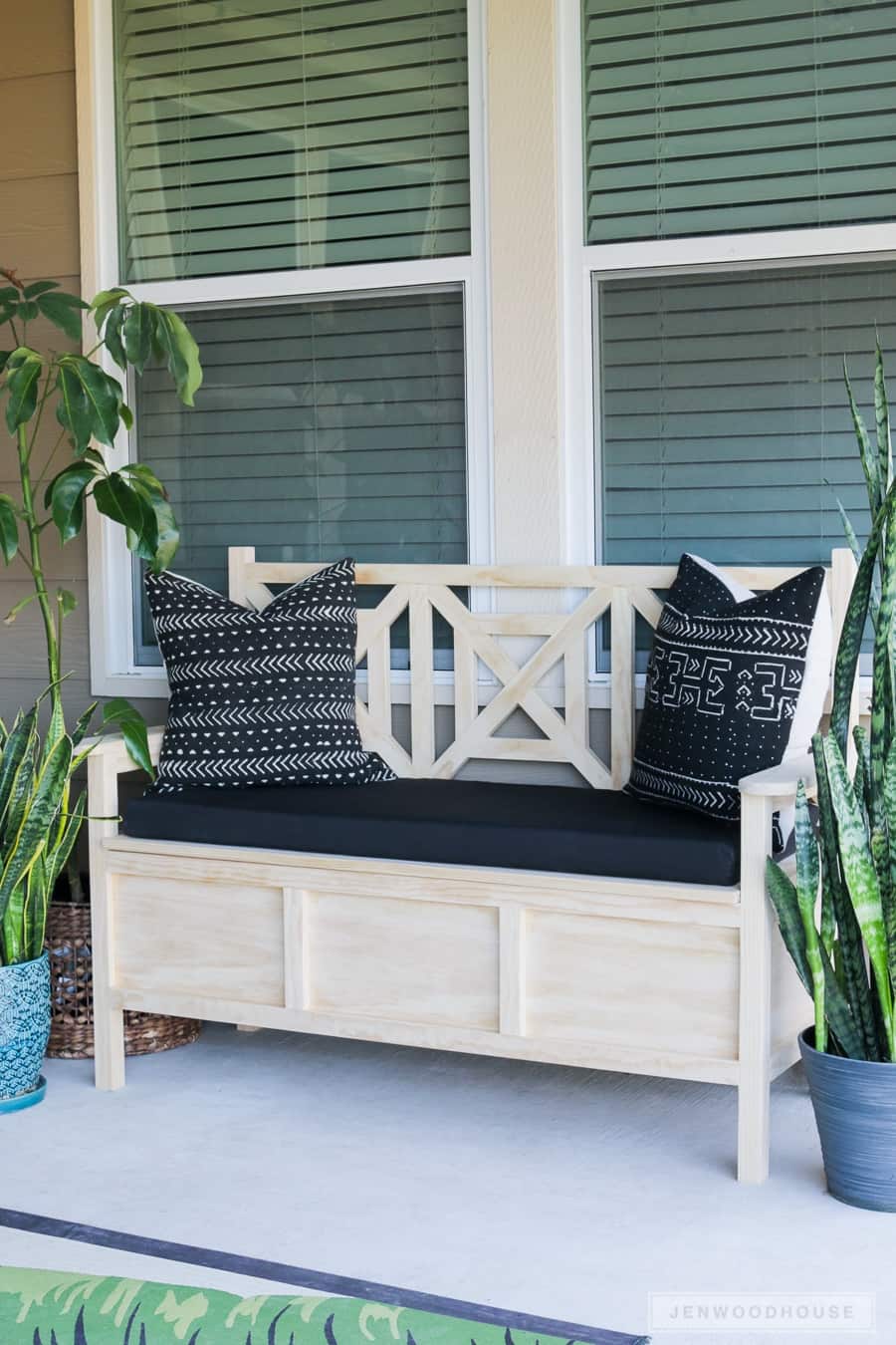 2x4 Outdoor Storage Bench