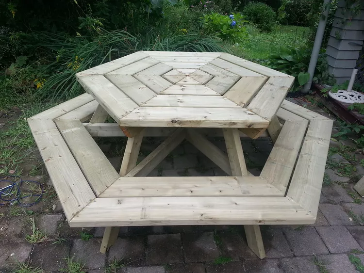 2x4 Picnic Table