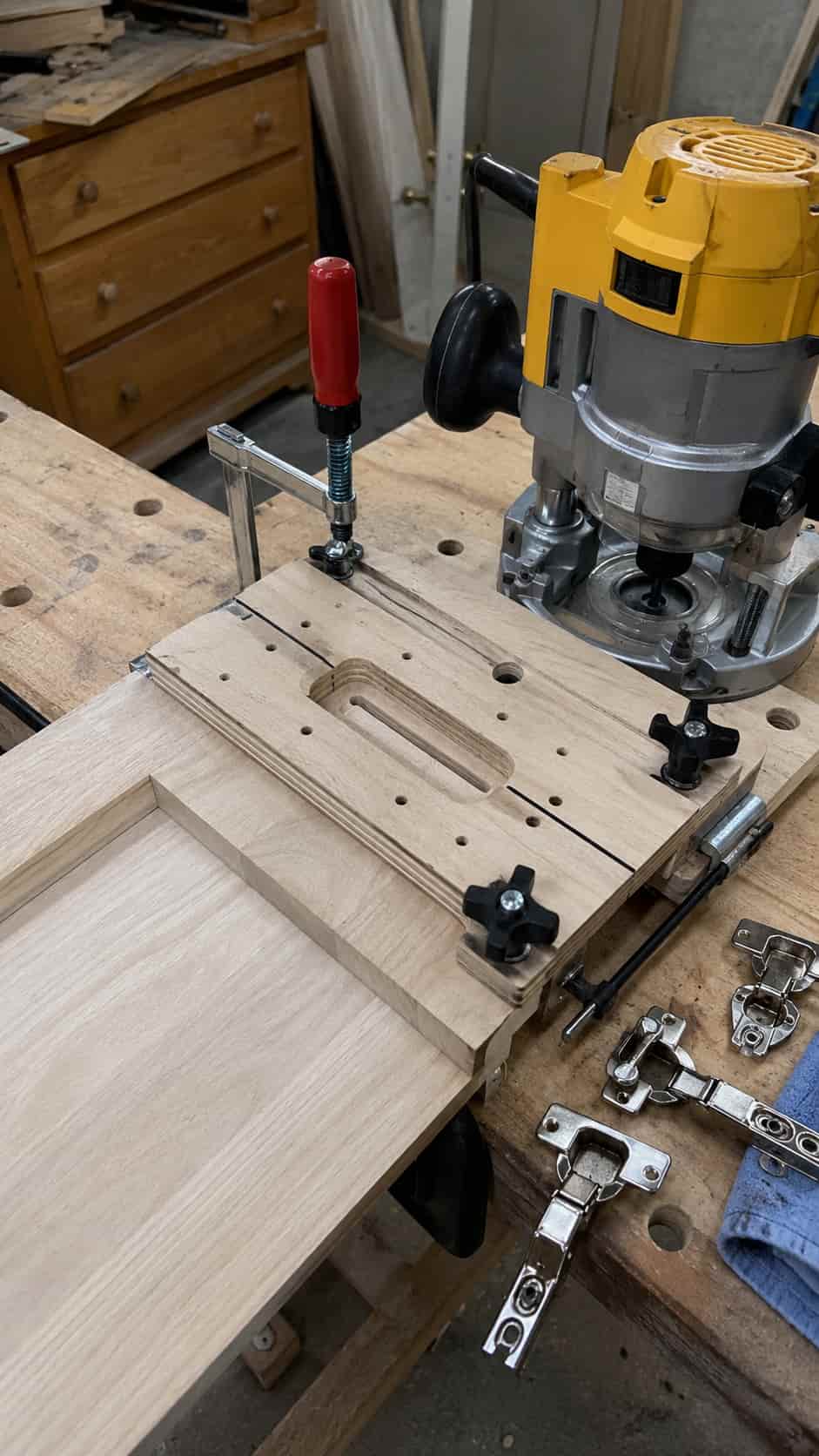 Hinge-Mortise Router Jig